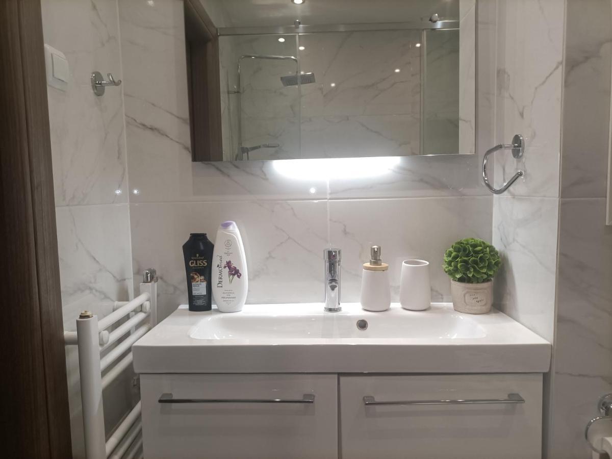 Elegant Apartment เอเธนส์ ภายนอก รูปภาพ