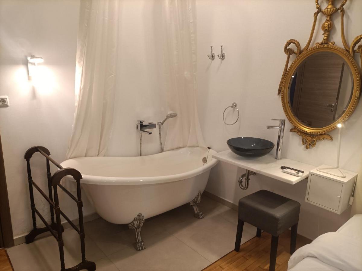 Elegant Apartment เอเธนส์ ภายนอก รูปภาพ